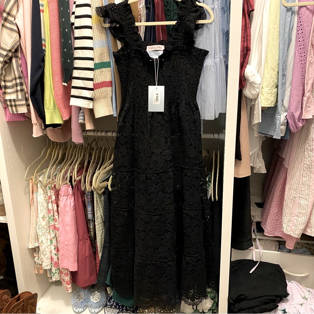 NWT black lace ellie medium